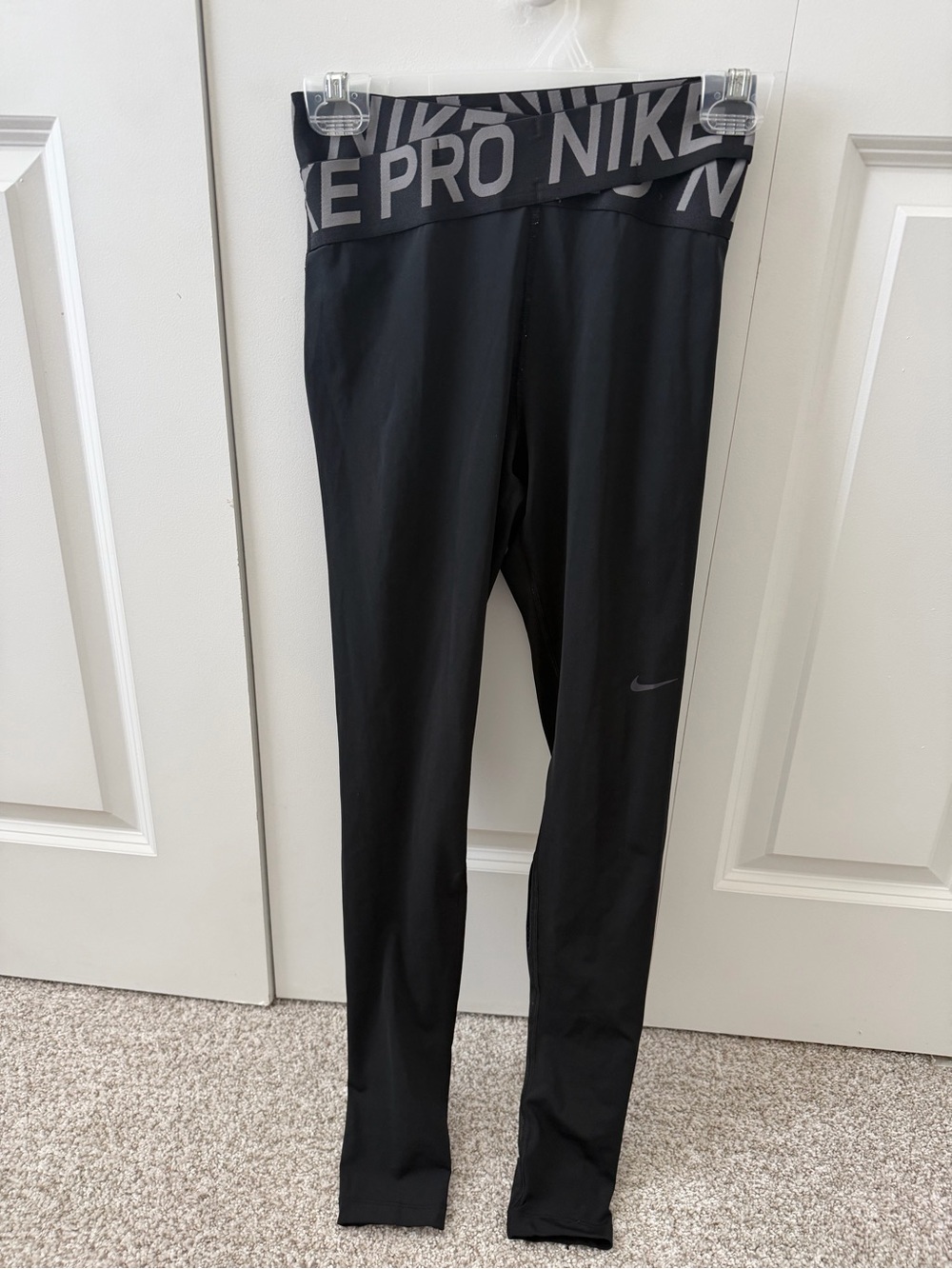 Nike Pro Intertwist 7/8 Training Performance Black Crossover Waist Leggings S
